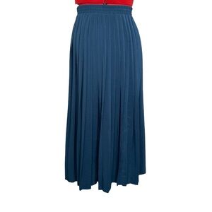 Vintage Pleated Flowy Maxi Blue Skirt Size 10.
